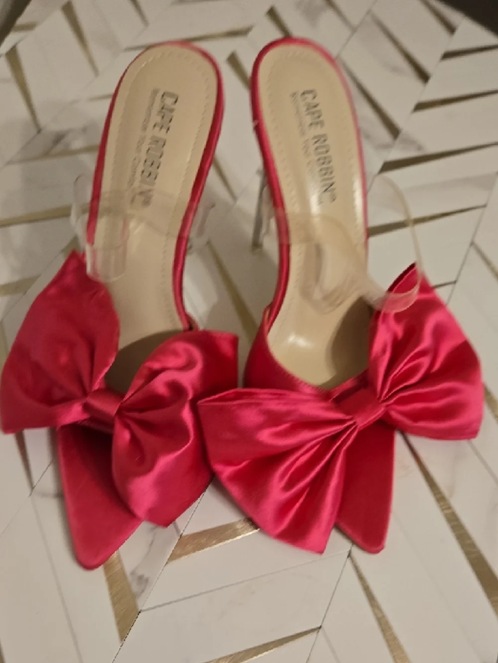 Cape Robbin Hot Pink Satin Bow Clear Strap Clear Stiletto Heels PeepToe SZ 8 EUC